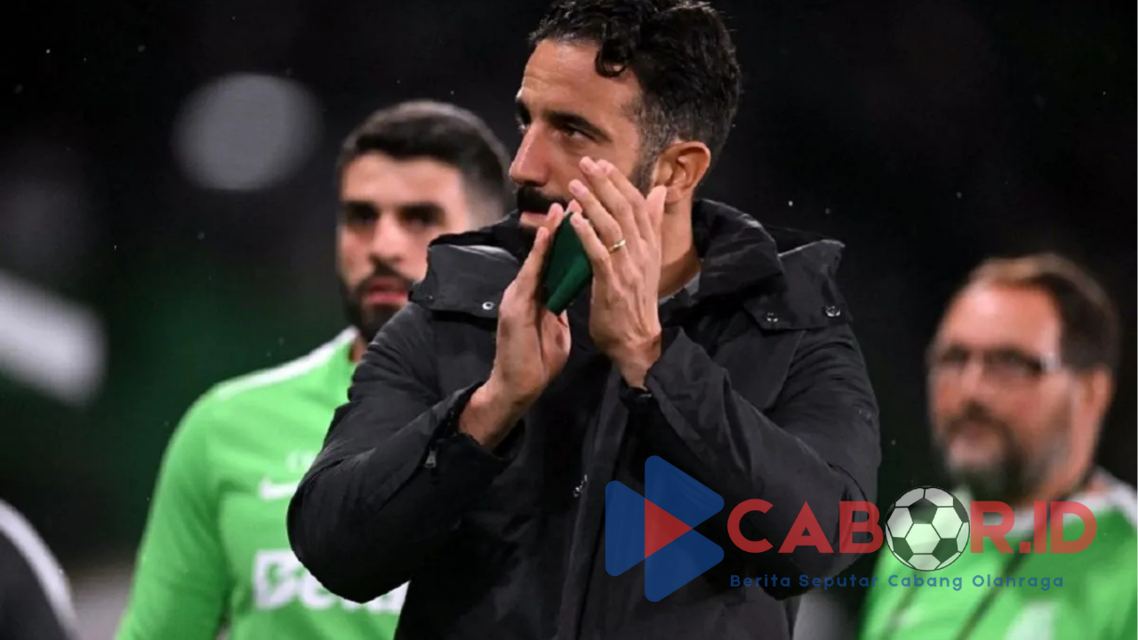 Van Nistelrooy Resmi Tinggalkan MU Pasca Kedatangan Rubin Amorim