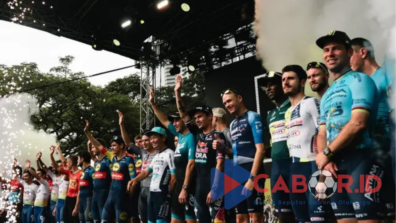 Bangga! Pembalap Sepeda Indonesia Satu Race dengan Pembalap Legenda Dunia Mark Cavendish