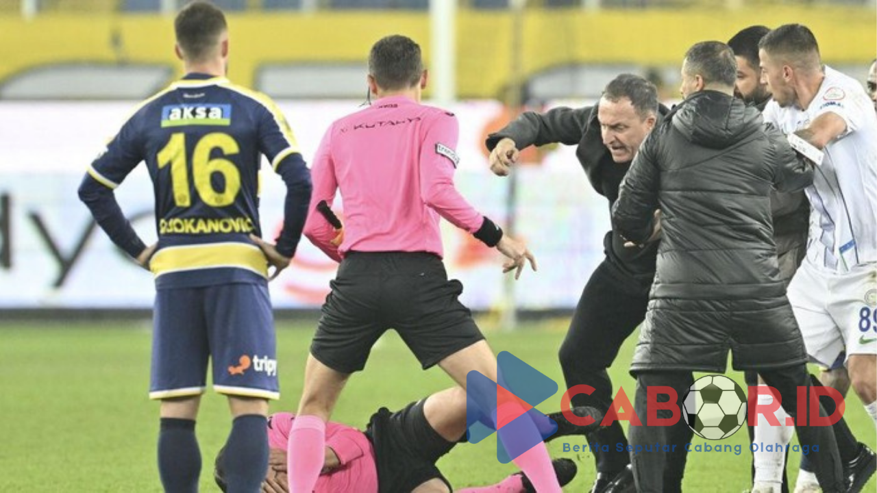 Mantan Presiden Klub Turki Resmi Divonis Penjara usai Pukul Wasit