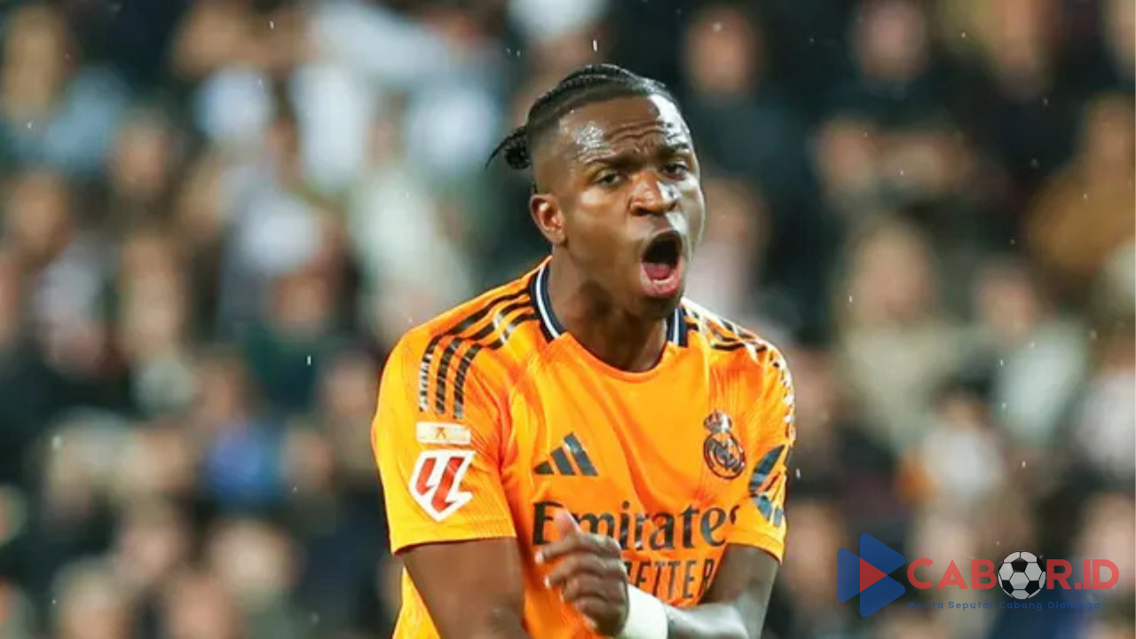 Vinicius Junior Kena Kartu Merah saat Lawan Valencia, Carlo Ancelotti: Sulit Menjadi Dia
