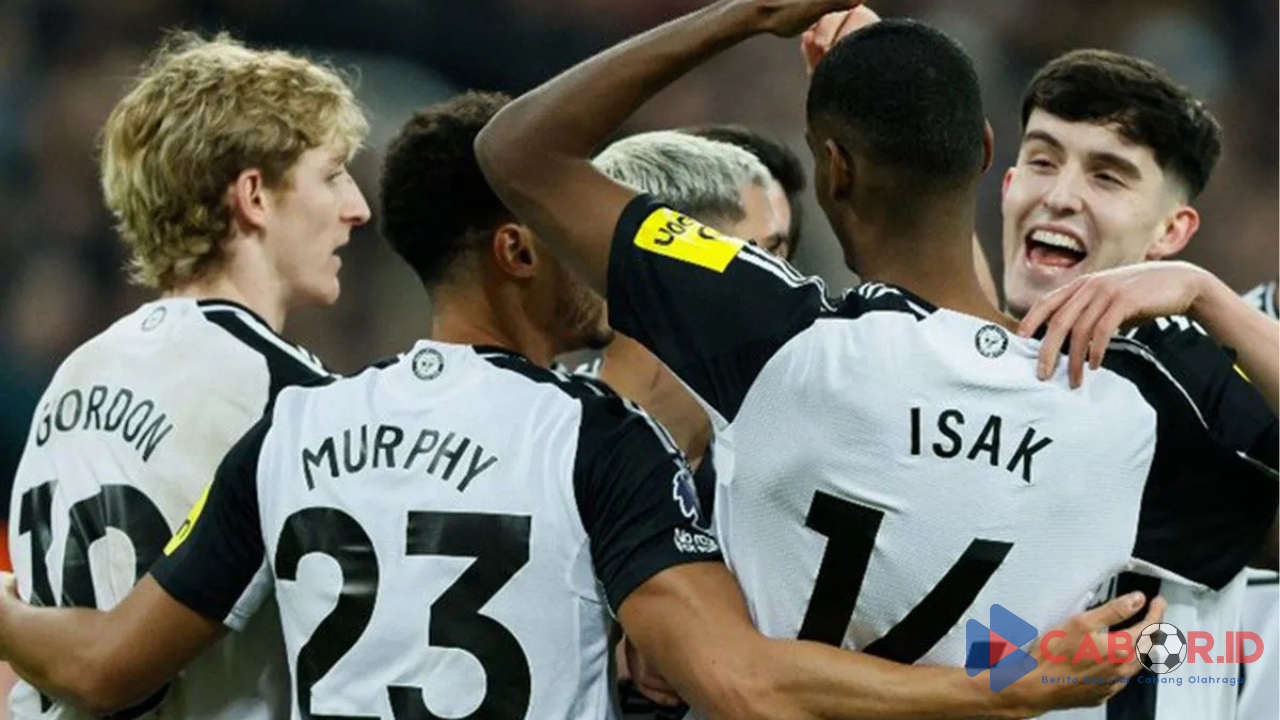 Newcastle Benamkan Wolves, Aston Villa Tundukkan Everton