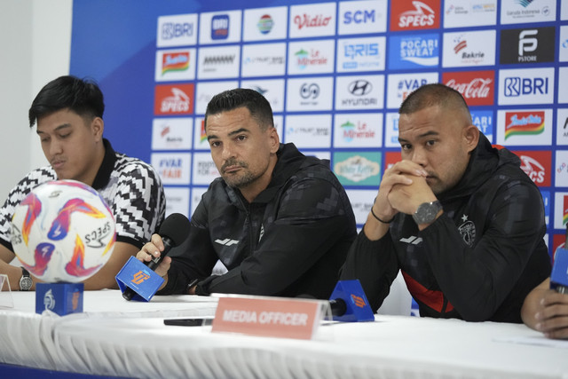 Presiden Persija Jakarta Ultimatum Carlos Pena: Out Jika Tidak 4 Besar